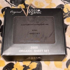 Set of King Size Organic cotton, new. Washed one time. We downgraded to queen.